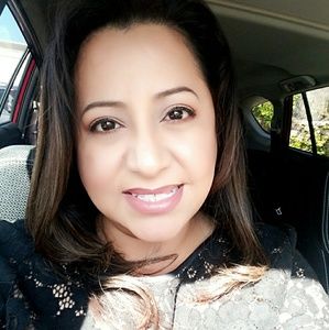 Meet your Posher, Lorena